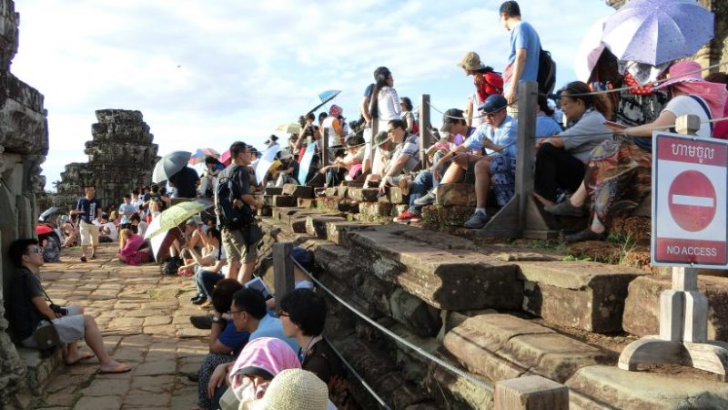 Sonnenuntergang bei Angkor vom Bakheng Tempel