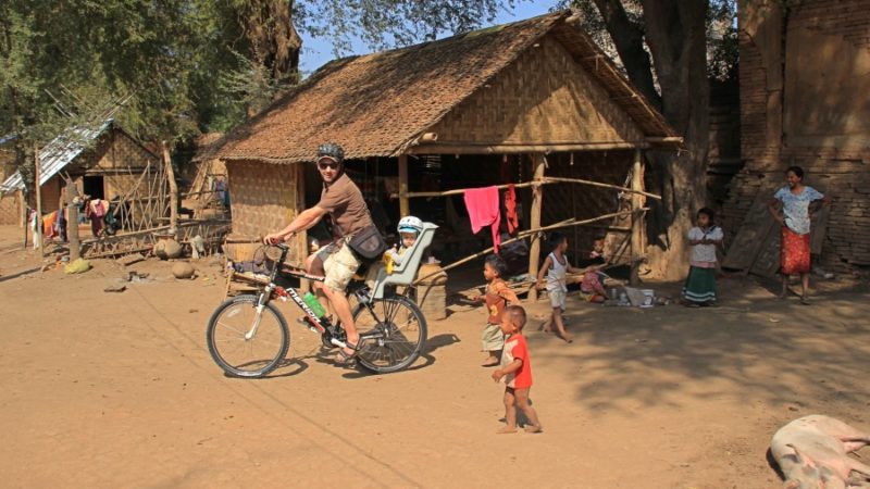 Mit Fahrrad durch Südostasien mit Kind in Mandalay