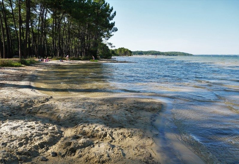 Einer der schönsten Strände in Frankreich nahe Biscarrosse in Ispe am Lac Cazaux-Saguinet