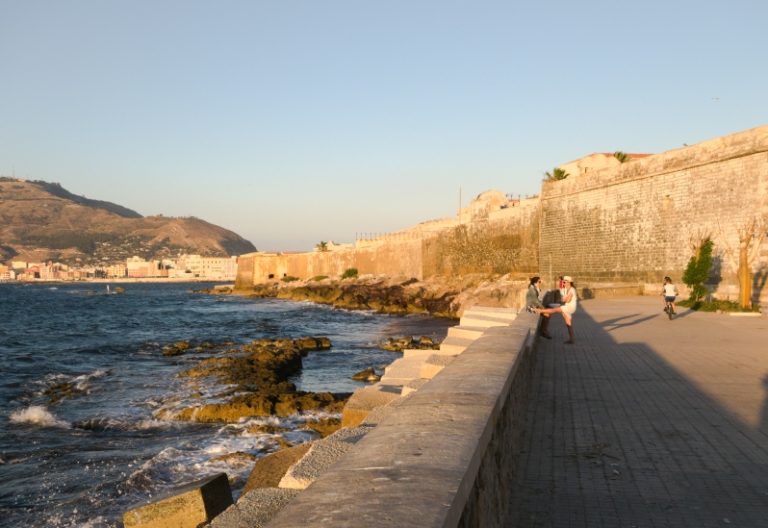 Stadtmauer in Trapani auf Sizilien in Italien