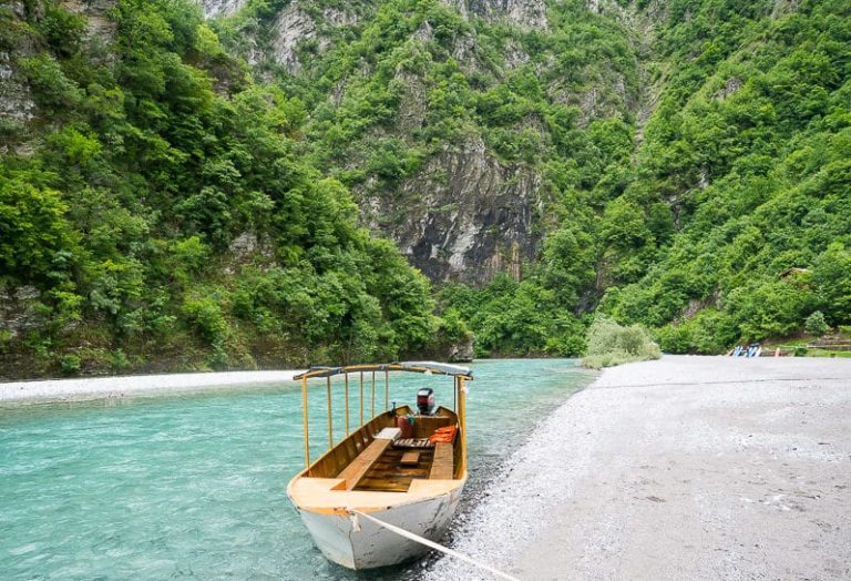 Bootstour auf dem Koman Lake