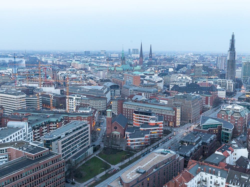 Besuch des Michel auf einer Hamburg Hop on Hop off Tour