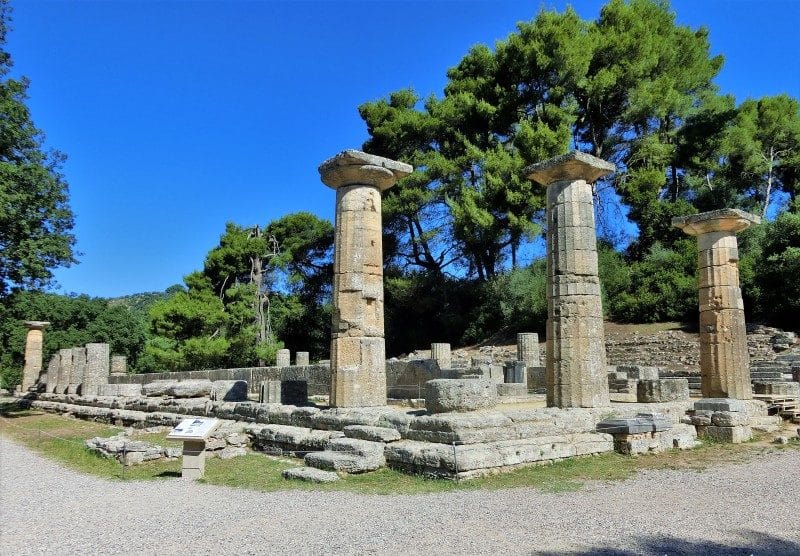 Säulen im antiken Olympia auf dem Westpeloponnes