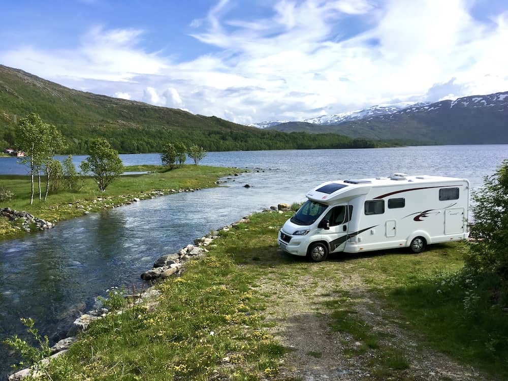 Pause beim Wohnmobilurlaub mit Kindern