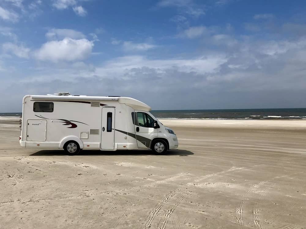 Wohnmobilurlaub mit Kindern am Strand
