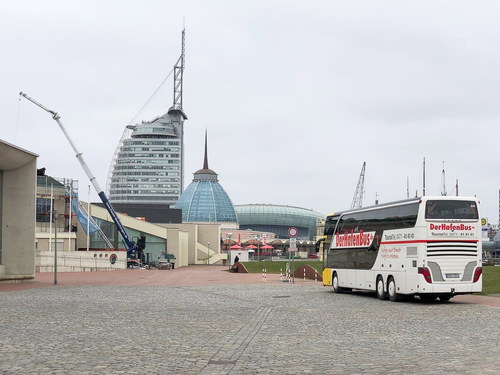 Sehenswürdigkeiten in Bremerhaven mit Kindern im Hafenbus entdecken