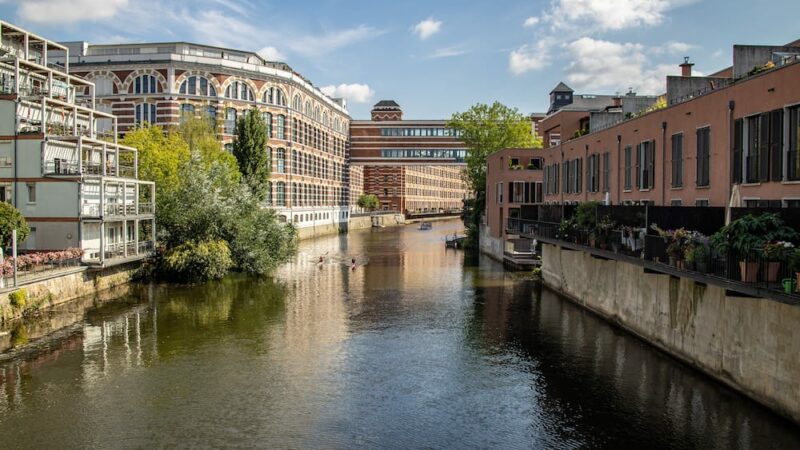 Sightseeing auf einer Bootstour Leipzig