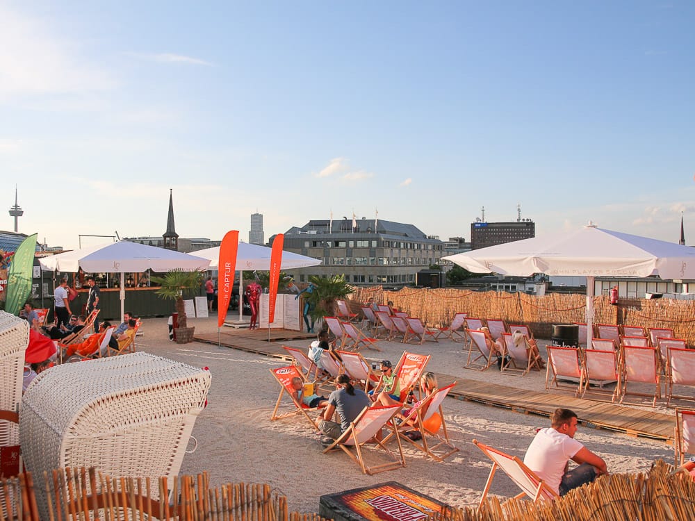 Stadtstrand in Köln mit Kindern