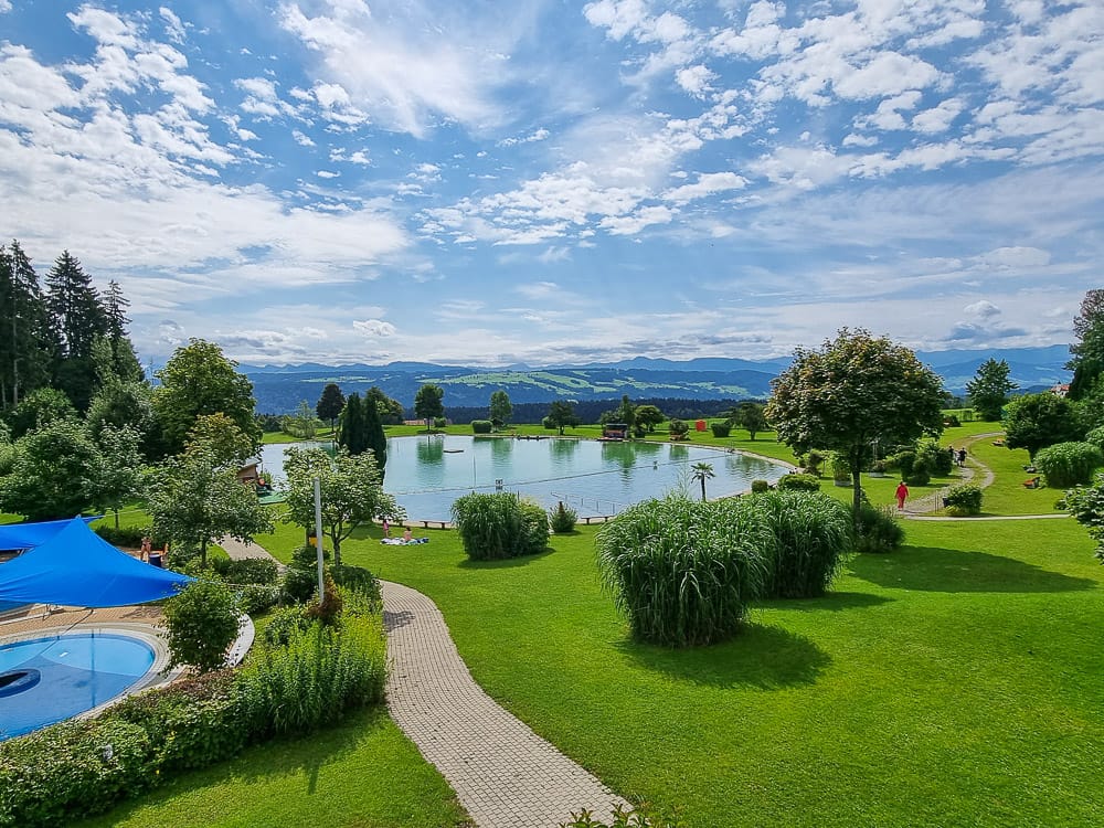 Besuch im Alpenfreibad im Allgäu mit Kindern