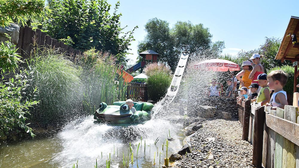 Eine Wasserbahn in der Funny World einem Freizeitpark für Kleinkinder