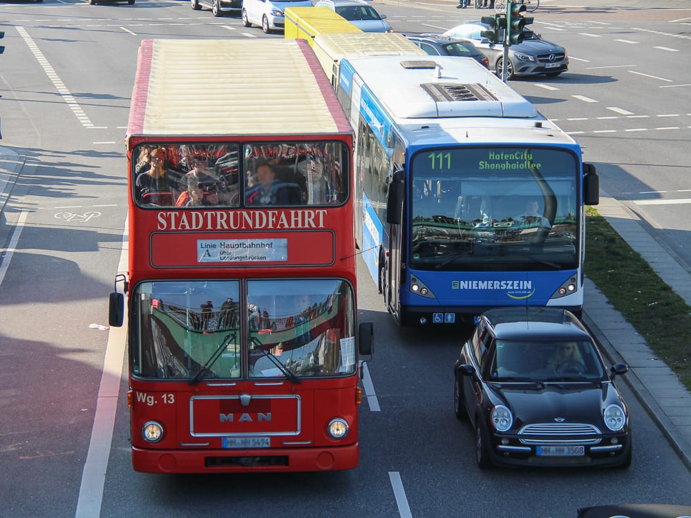 Stadtrundfahrt in Hamburg mit Kindern