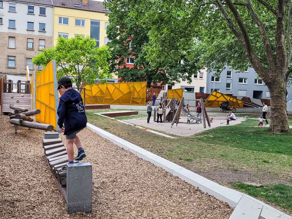 Mannheim Spielplätze Hanns-Glückstein-Platz