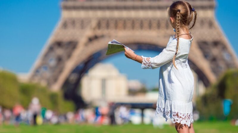 Paris mit Kindern am Eiffelturm Paris mit Kindern am Eiffelturm