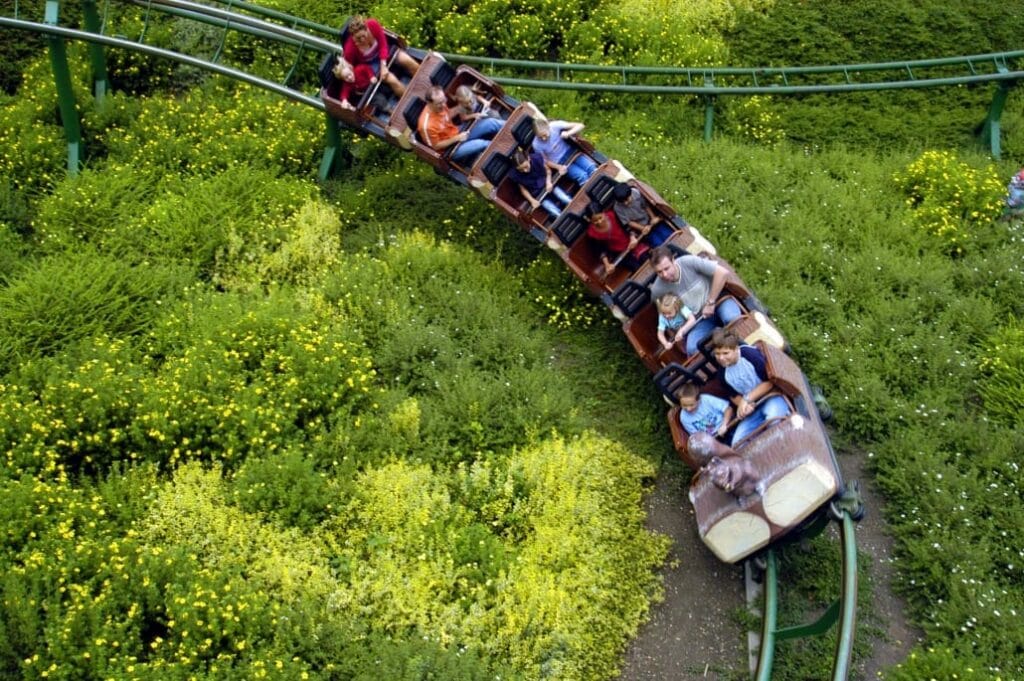 Achterbahn im Lochmühle Freizeitpark Hessen mit Kindern