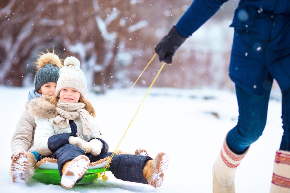 Rodeln als Winterausflug in Hessen mit Kindern