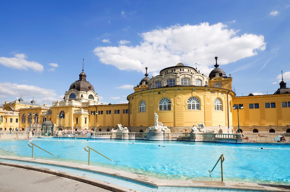 Baden im Szechenyi Bad in Budapest mit Kindern