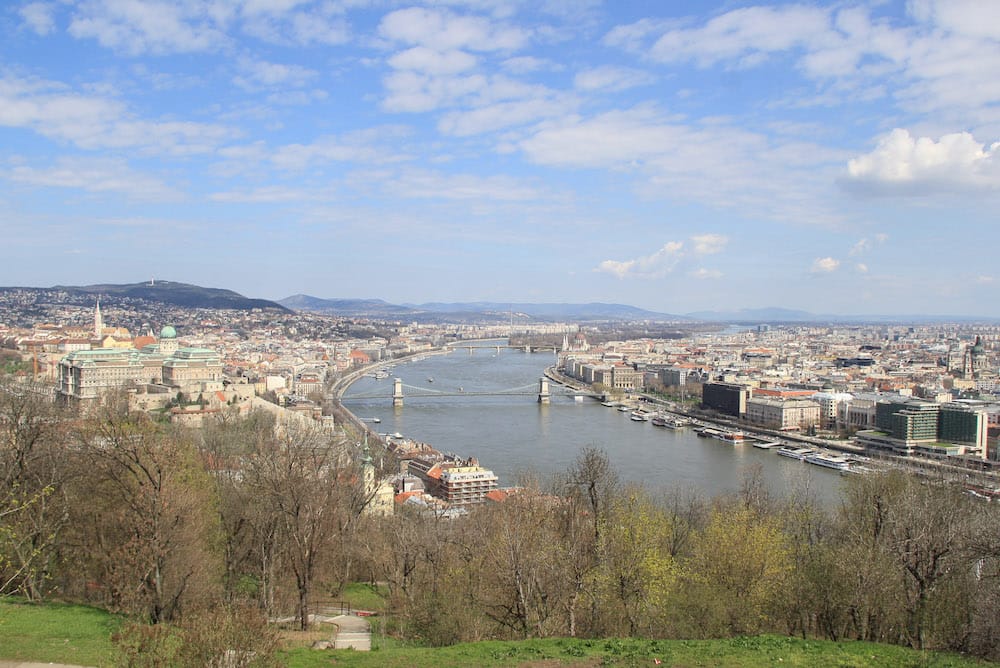 Aussicht vom Gellertberg in Budapest mit Kindern