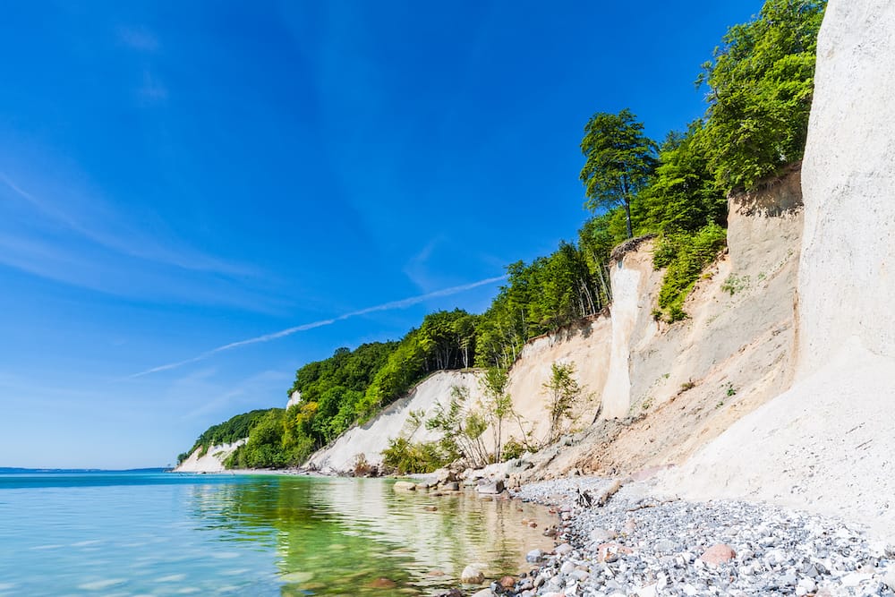 Rügen an der deutschen Ostsee ist ein beliebtes Urlaubsziel mit Kindern