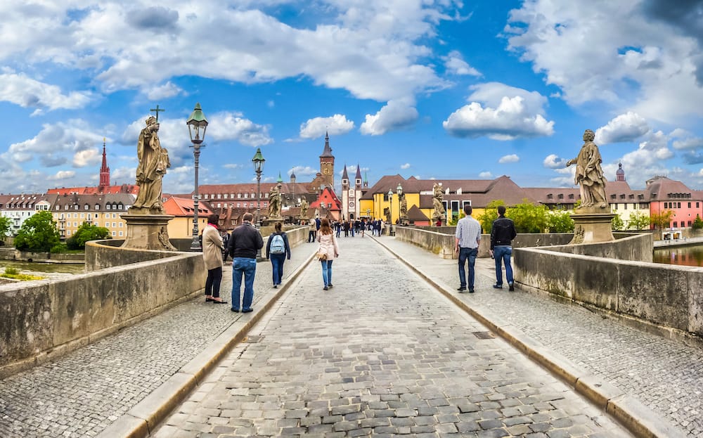 Fahrt mit der Bimmelbahn Würzburg durch die Altstadt