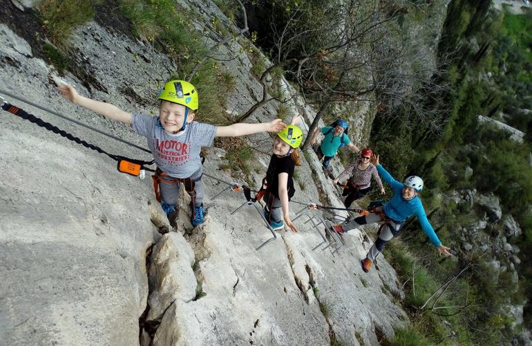 Tour mit Klettersteig am Gardasee mit Kindern