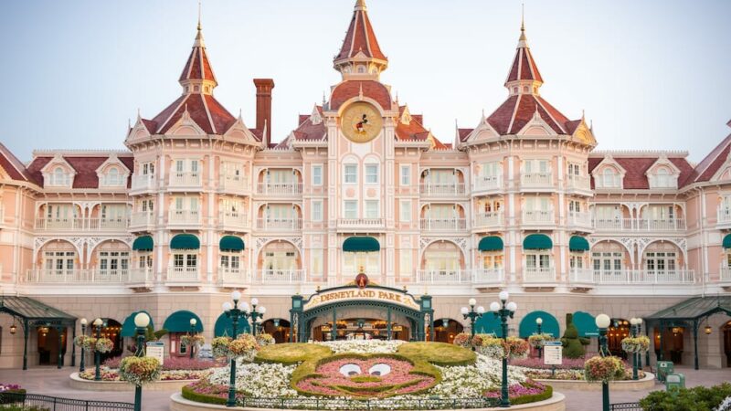Disneyland Paris mit Übernachtung im Disneyland Hotel (c)Disney