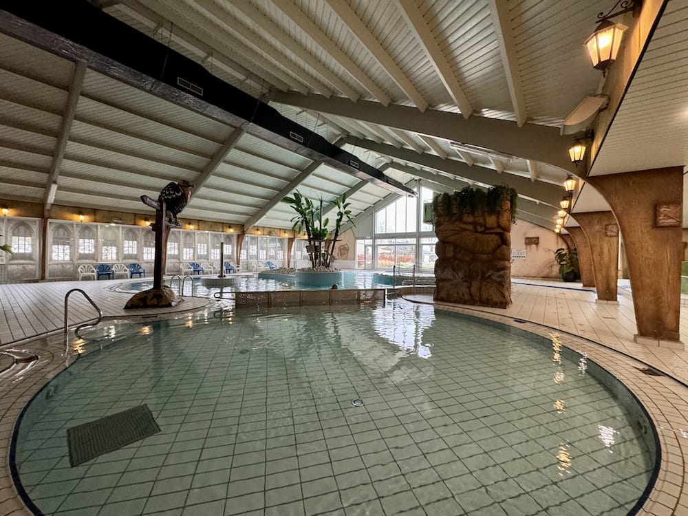 Schwimmbad im EuroParcs Kaatsheuvel ein Ferienpark nahe Efteling