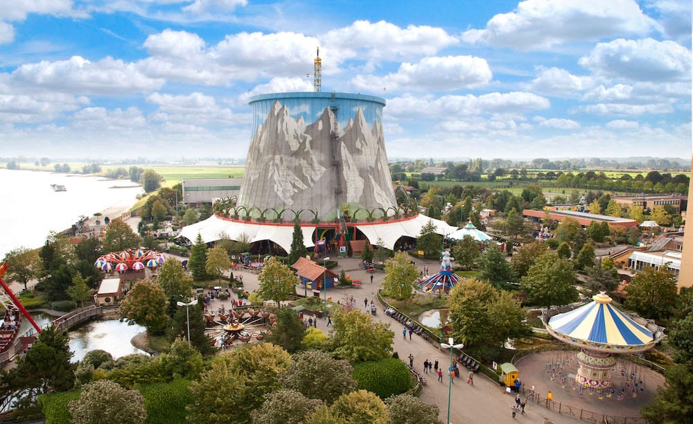 Kühlturm im Wunderland Kalkar mit Kernies Familienpark