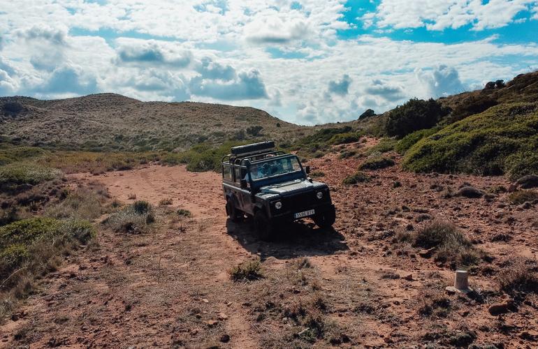 Jeep Safari auf Menorca mit Kindern bei Manawa