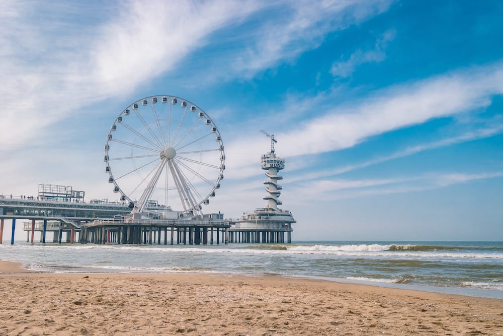 Riesenrad am Pier in Scheveningen Den Haag mit Kindern