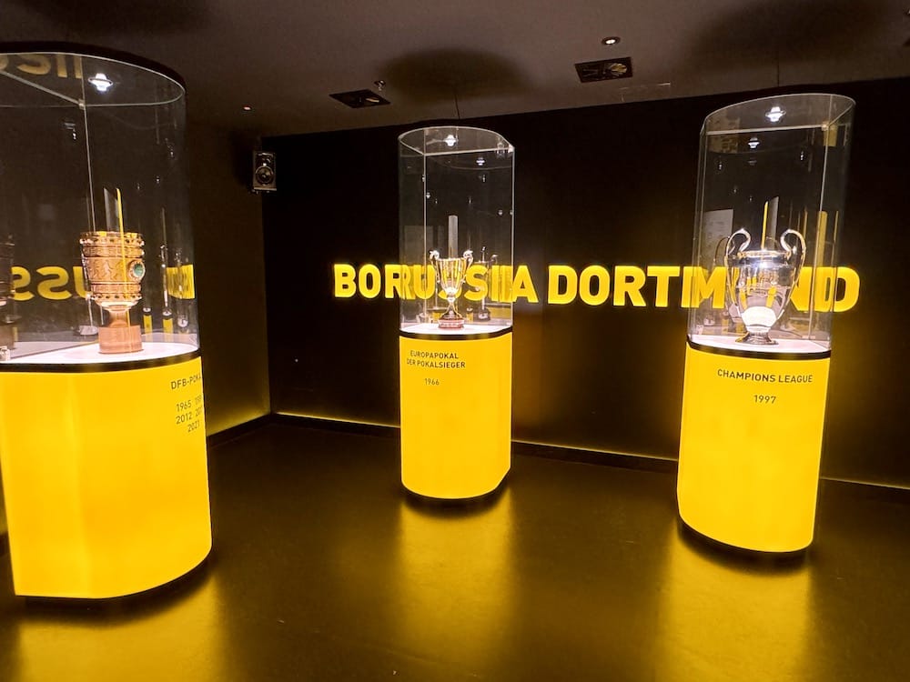 Ausstellung über Fussball in Dortmund mit Kindern