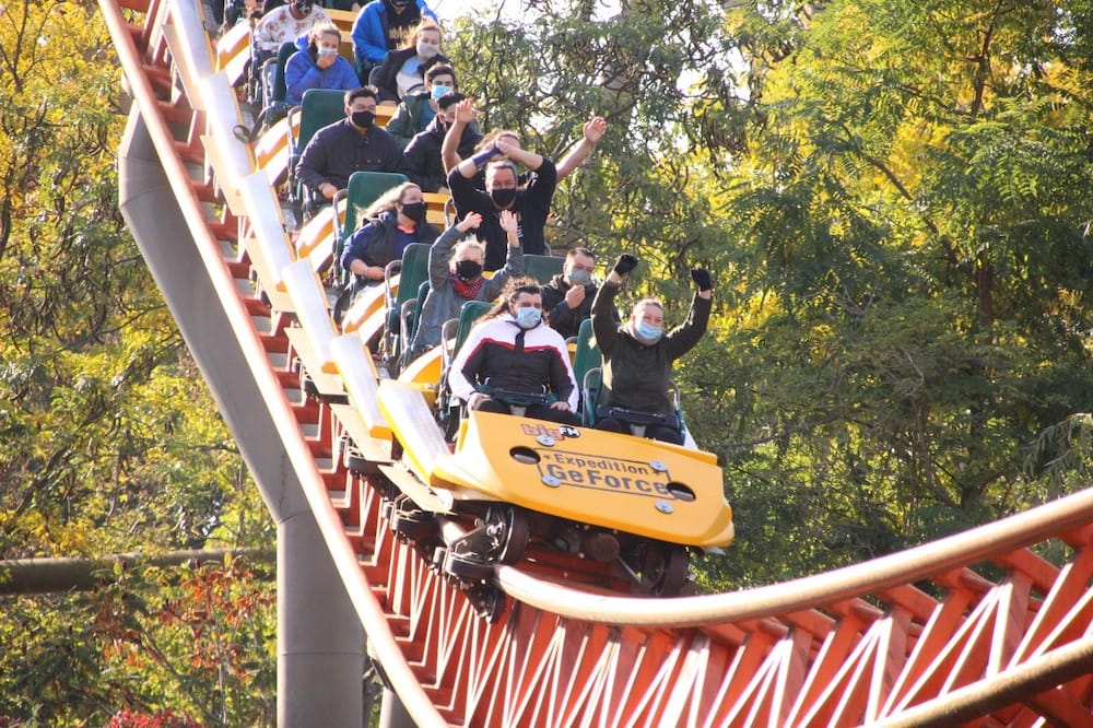 Holiday Park zu Besuch im Freizeitpark im Winter
