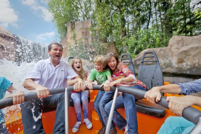 Freizeitparks Belgien: Die 9 besten Parks für Familien