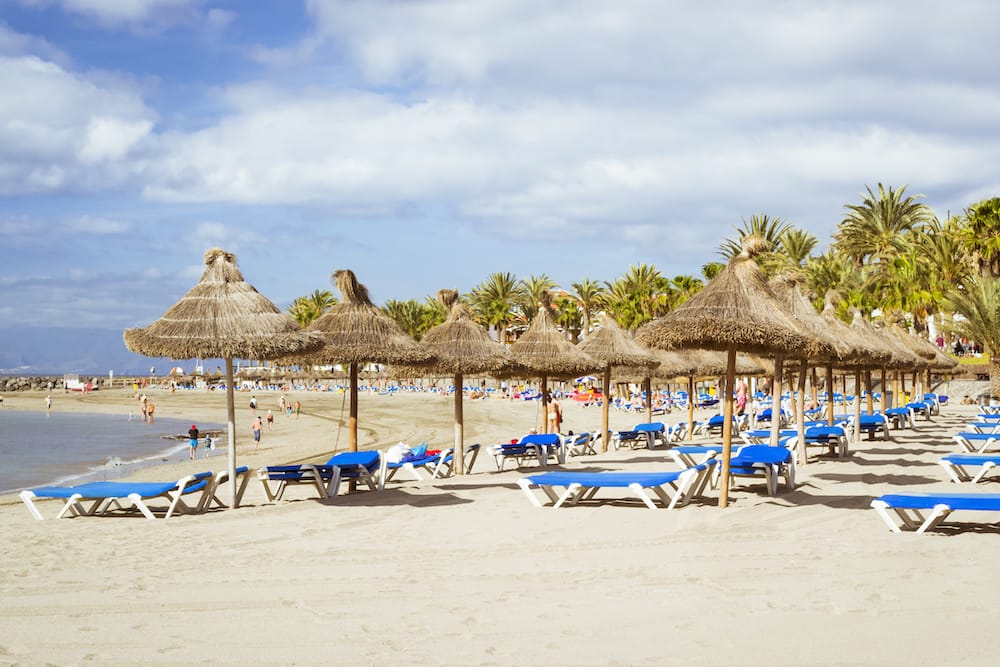 Der Strand von Playa de las Americas mit Teneriffas Familienhotels