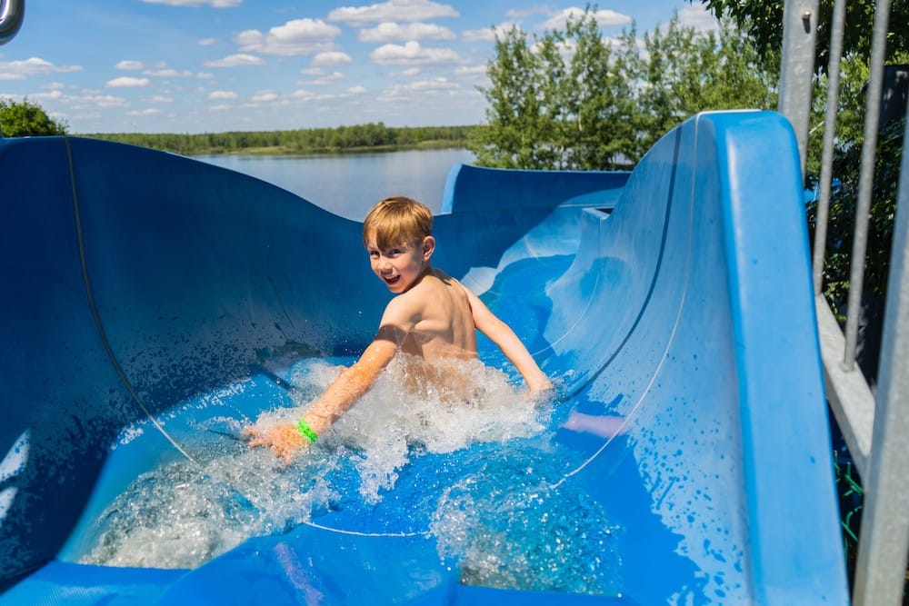 Wasserrutsche im Familienpark Senftenberger See