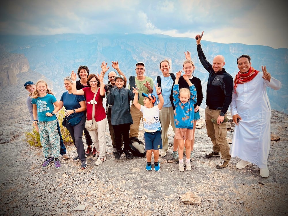 Familien auf einer Fernreise im Oman mit For Family Reisen