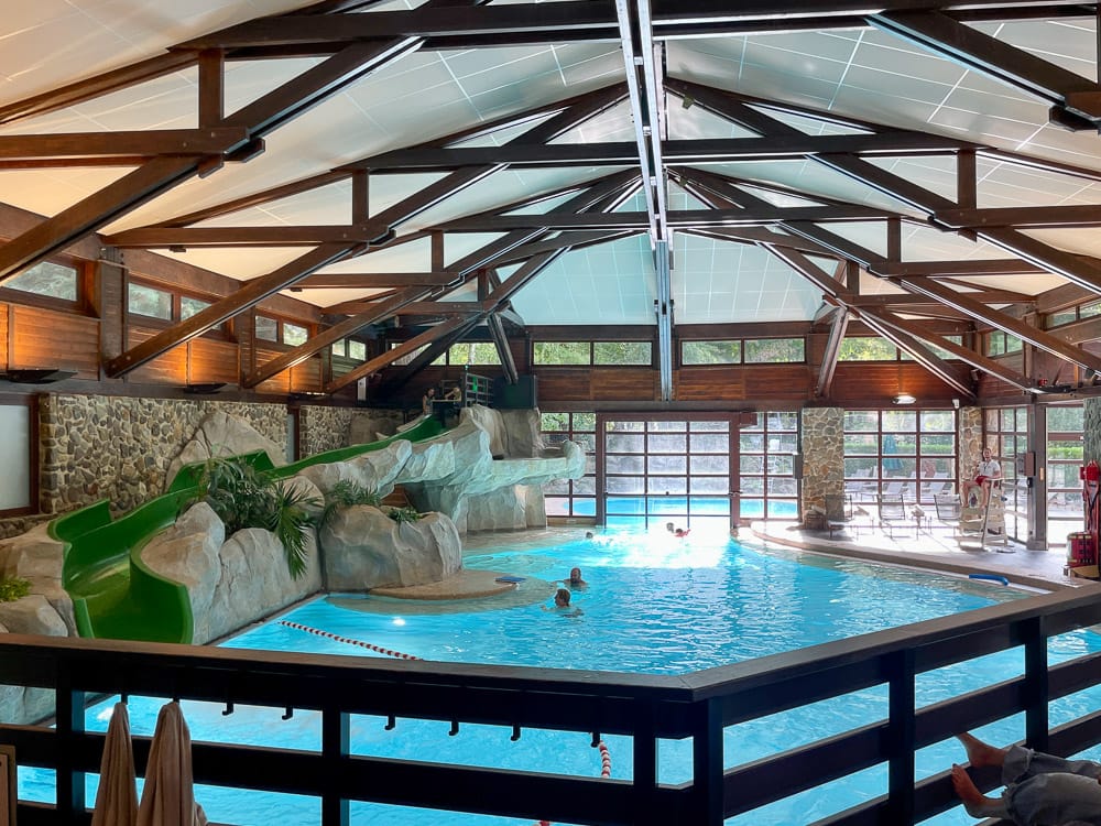 Der Quarry Pool in Disneys Sequoia Lodge
