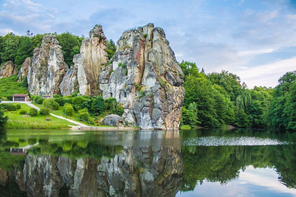 Der Teutoburger Wald ist ein schönes Urlaubsziel im Mai für aktive Familien