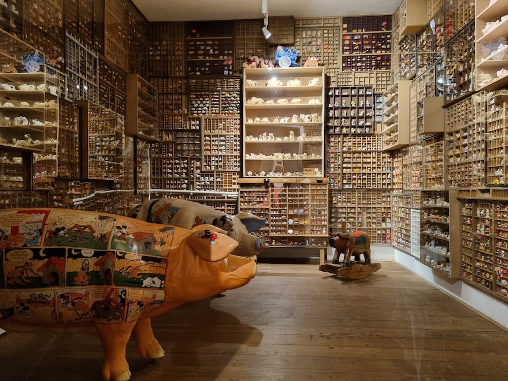 Familienfreundliche Ausstellung im Schweinemuseum Stuttgart