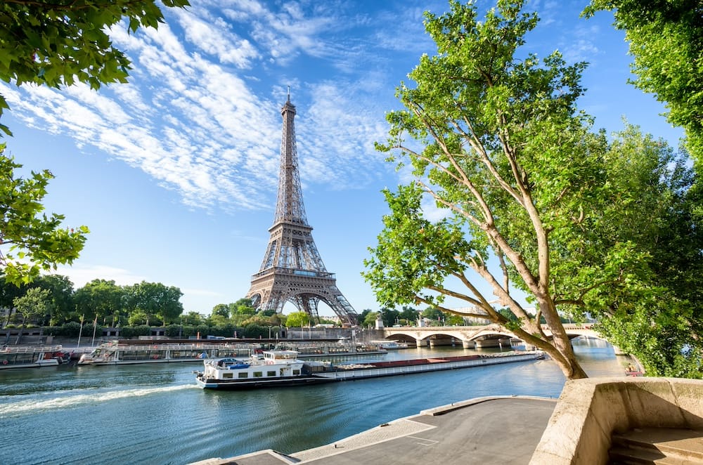 Ein Seine Spaziergang in Paris kostenlos erleben