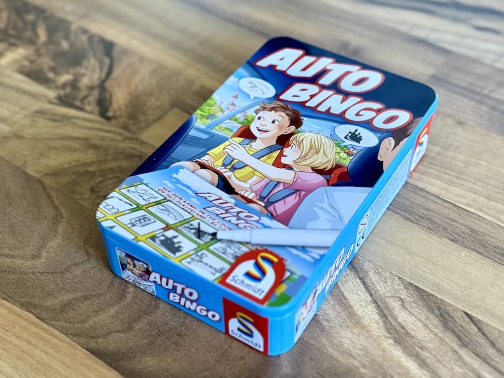Autobingo eine Beschäftigung für Kinder unterwegs