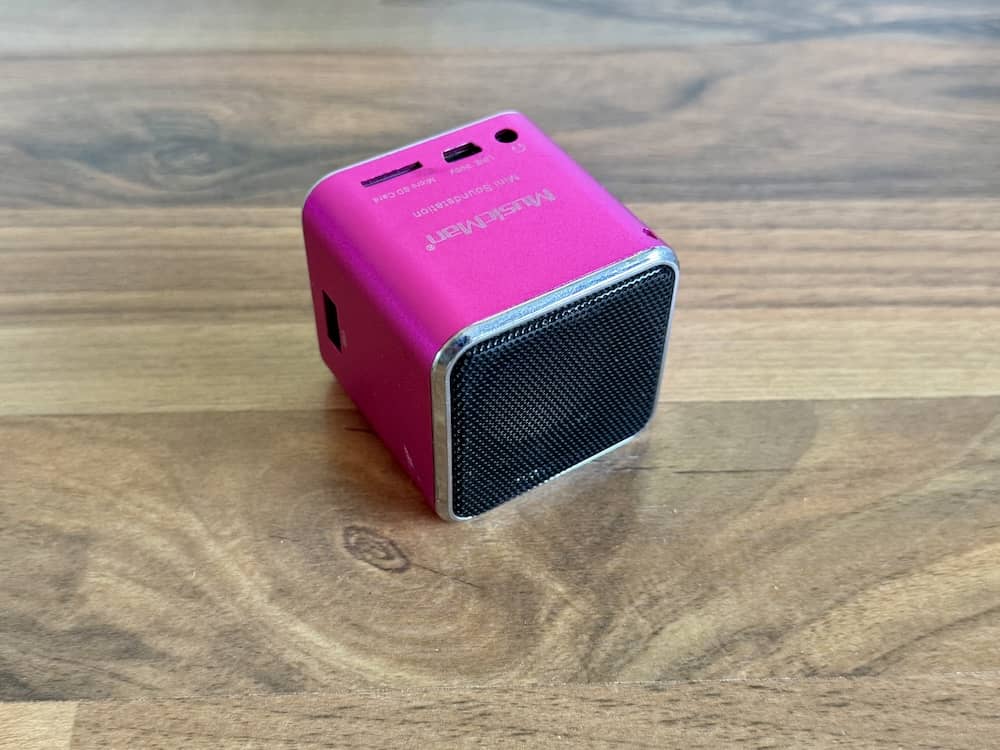 Musicman eine Musikbox zur Unterhaltung für Kinder im Auto