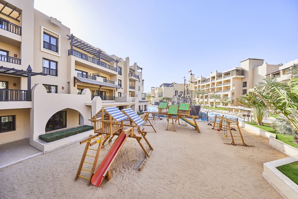 Spielplatz vom Steigenberger Aqua Magic in Ägyptens Kinderhotel