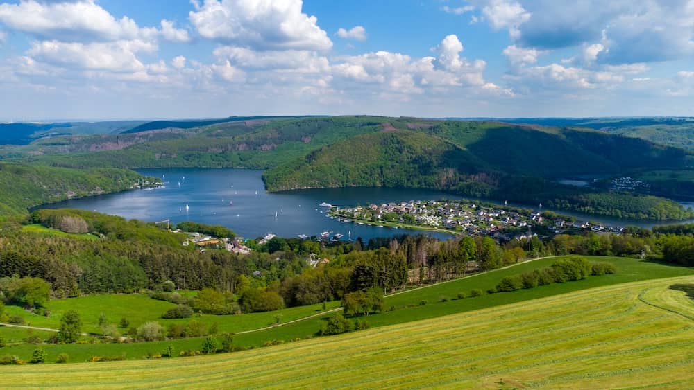 Ausflugs zum Rursee in der Eifel mit Kindern
