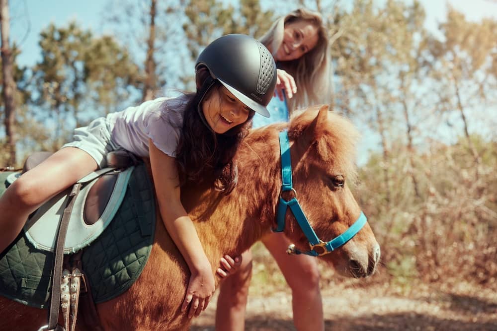 Ponyreiten gehört zum Pony Ferienhaus von Center Parcs Belgien