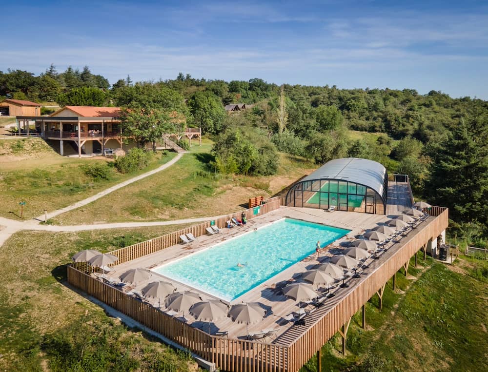 Huttopia Village Pays de Condrieu mit Schwimmbad