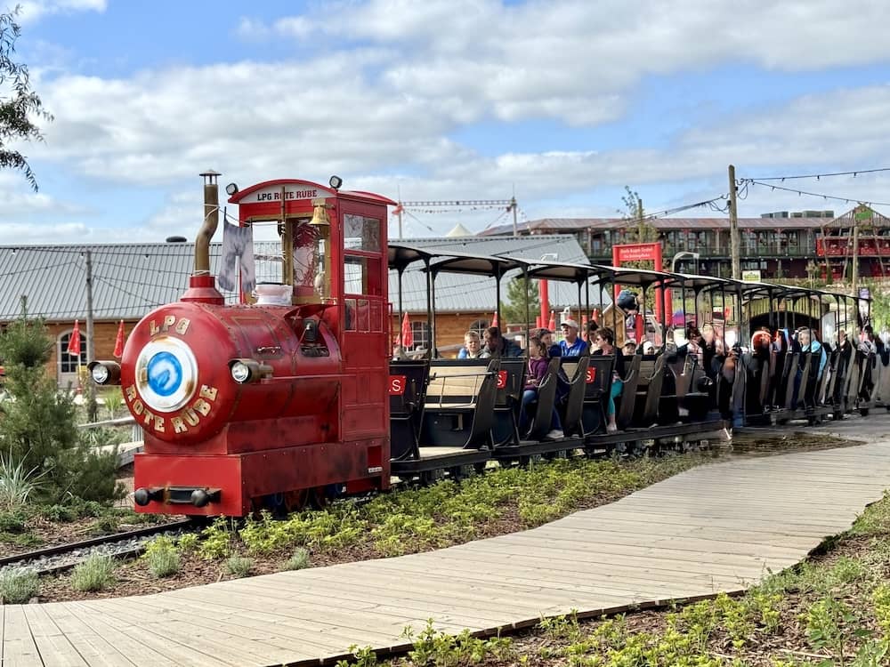 Die Bahn Rote Rübe in Karls Erlebnisdorf in Sachsen