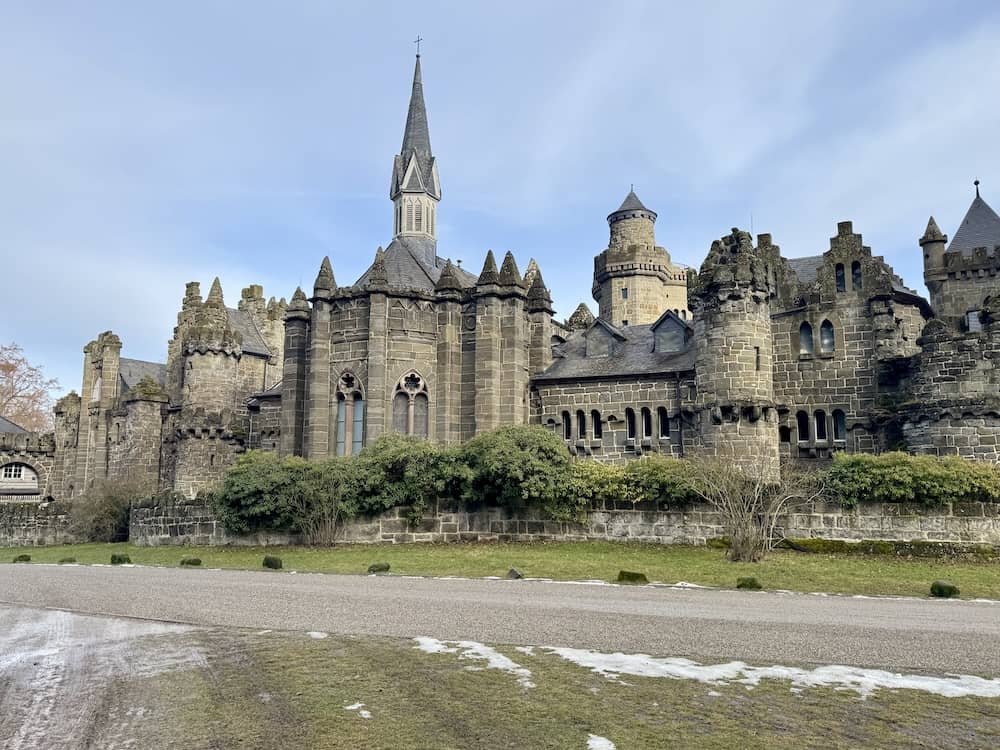 Löwenburg eine der Kassel-Sehenswürdigkeiten für Familien