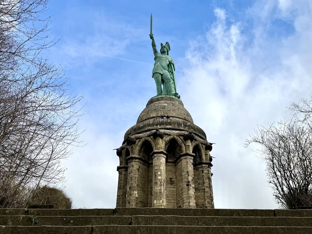 Das Hermannsdenkmal eine Sehenswürdigkeit im Teutoburger Wald