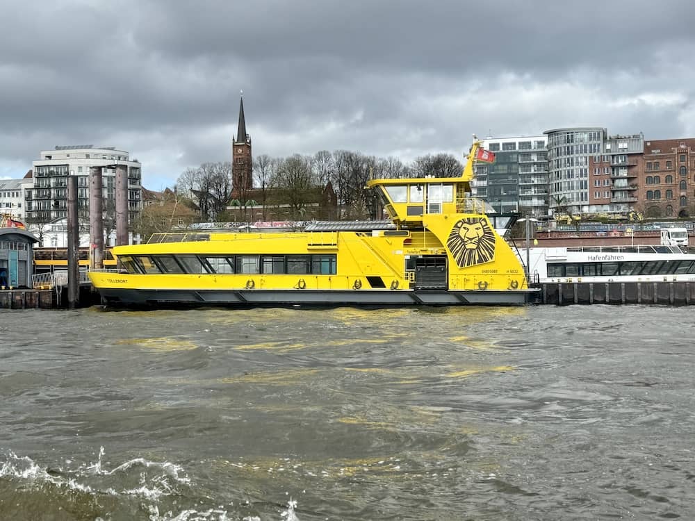 Indooraktivitäten in Hamburg bei schlechtem Wetter wie Hafenrundfahrt