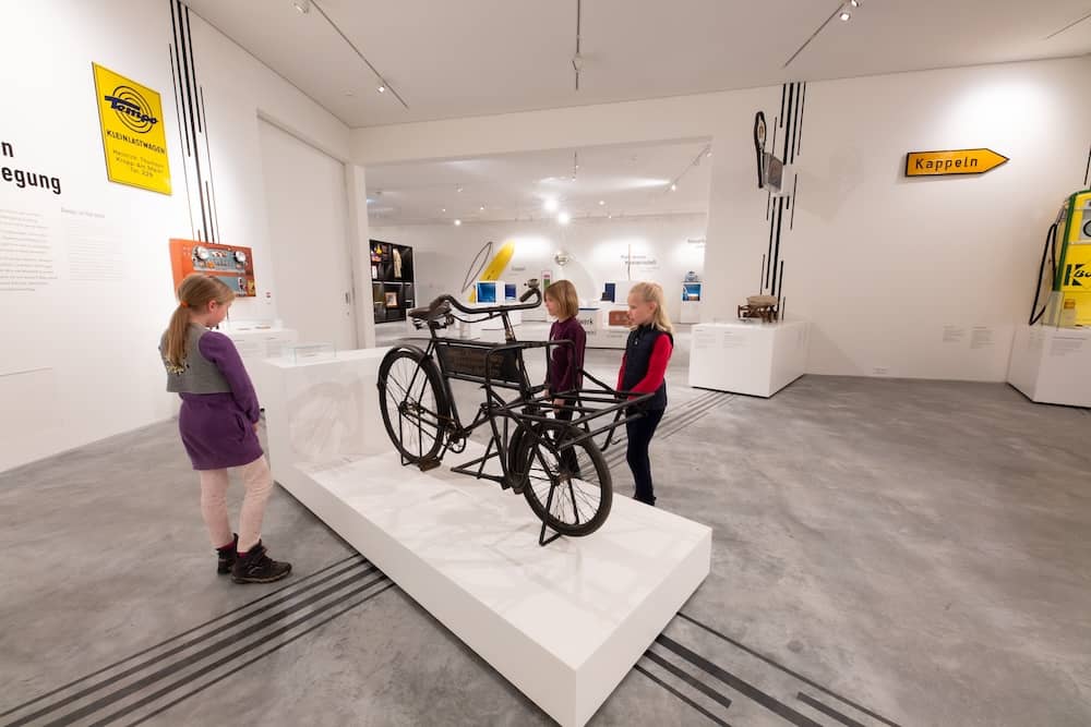 Kinder im Freilichtmuseum Molfsee